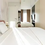 Luxury Positiva