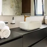 Luxury Positiva