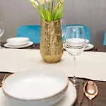 Luxury Positiva 비르