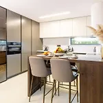 빌라 Luxury Positiva *