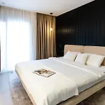 Luxury Positiva 비르