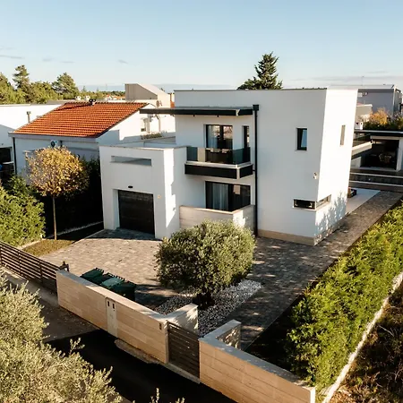Villa Luxury Positiva *