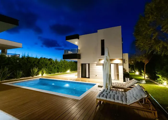 Luxury Positiva