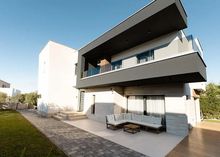 Luxury Positiva * Vir