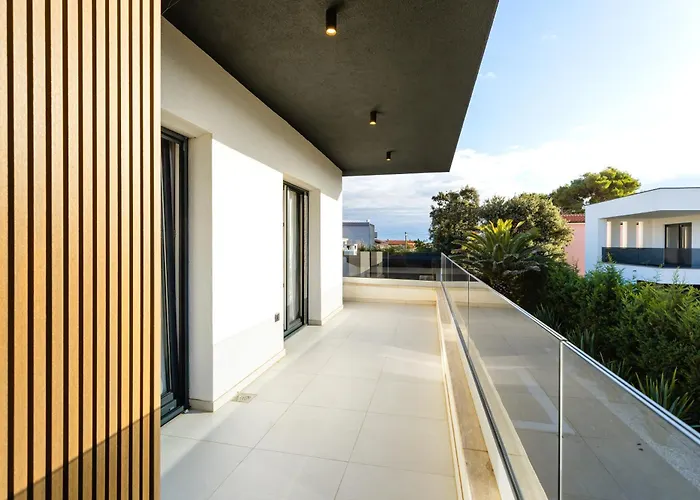 Luxury Positiva Vir