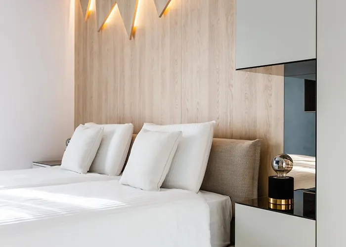 Luxury Positiva