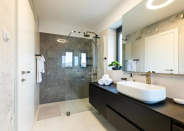 Luxury Positiva Vir