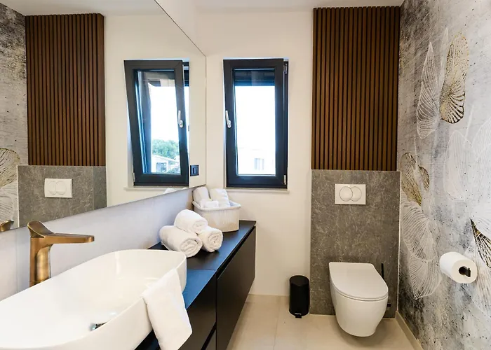 Luxury Positiva Villa Vir