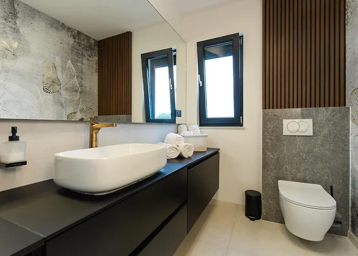 Luxury Positiva Villa Vir
