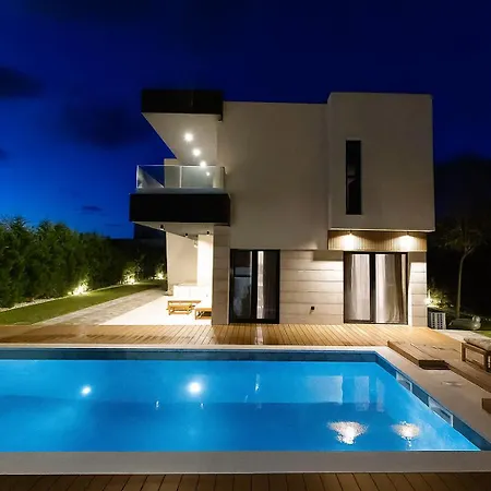 Villa Luxury Positiva Vir