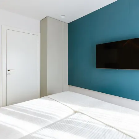 Luxury Positiva ויר