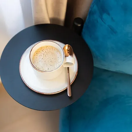 Luxury Positiva *