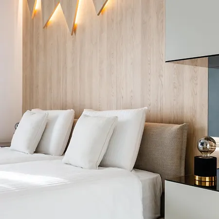Luxury Positiva