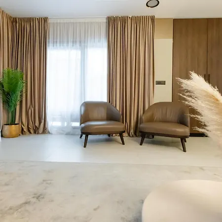 Luxury Positiva *